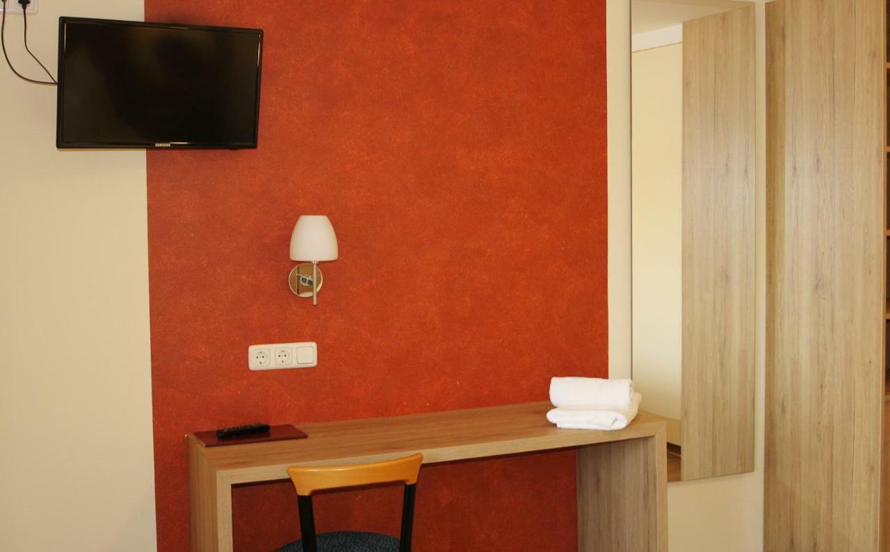 Gasthof Zum Schwanen Kleinostheim Extérieur photo
